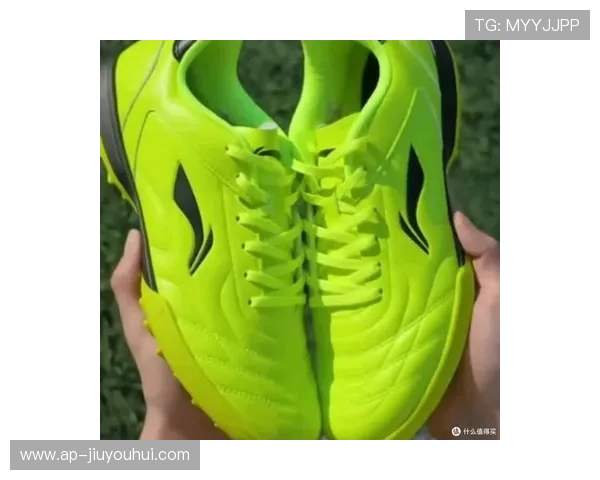 探索室内足球鞋的性能革新与舒适体验提升全面解析